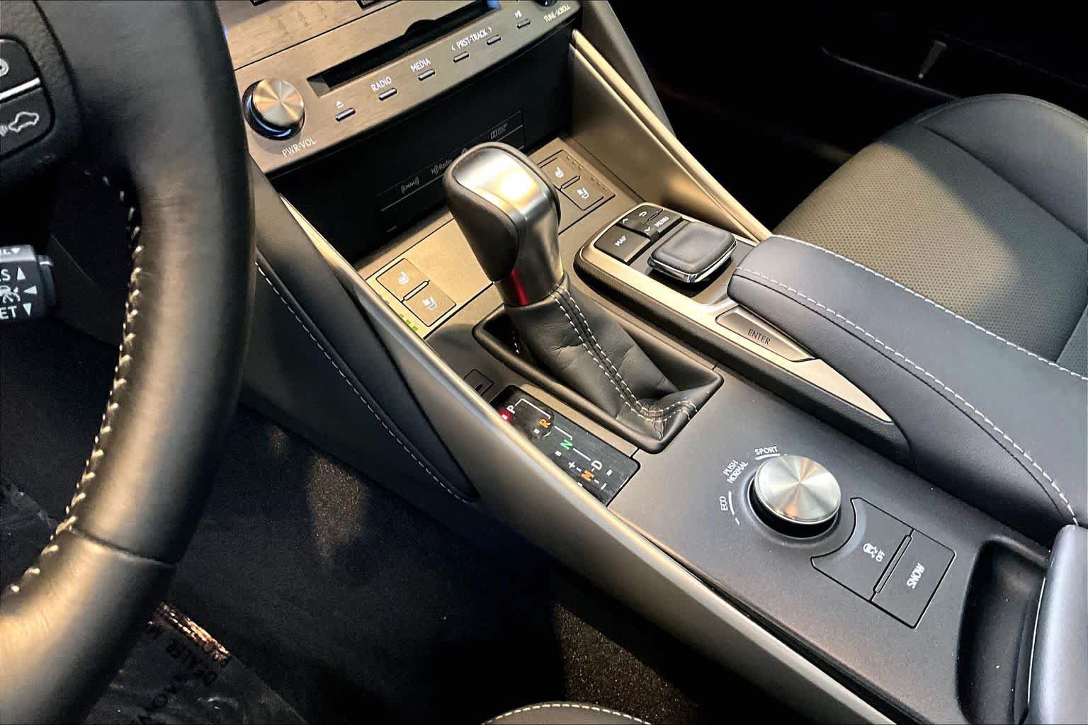 Used 2019 Lexus IS 300 w/ Navigation Package RWD image 17
