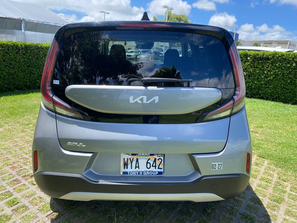 Used 2024 Kia Soul LX w/ Option Group 015 FWD image 6