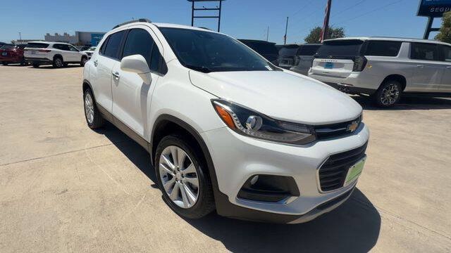 Used 2018 Chevrolet Trax Premier w/ LPO, Protection Package AWD/4WD image 2