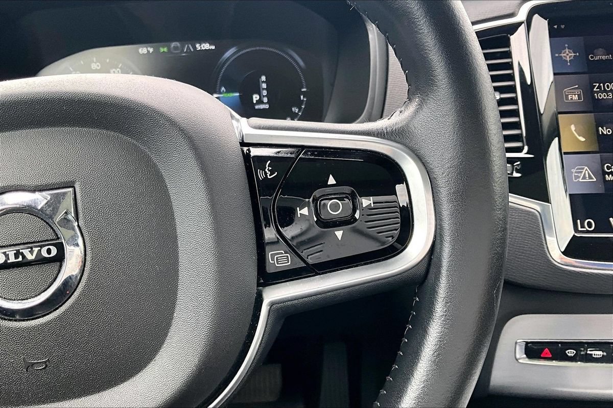 Used 2016 Volvo XC90 T8 Momentum w/ Vision Package AWD/4WD image 21