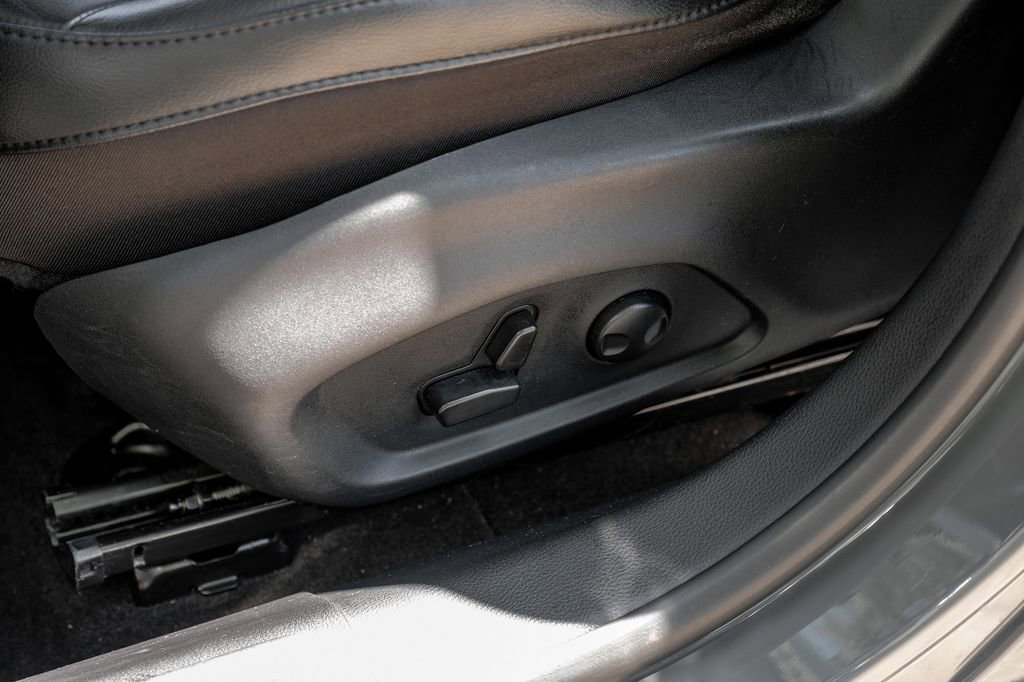 Used 2022 Jeep Compass Limited image 43