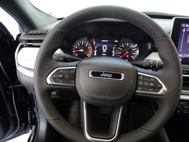 Certified 2025 Jeep Compass Limited image 6