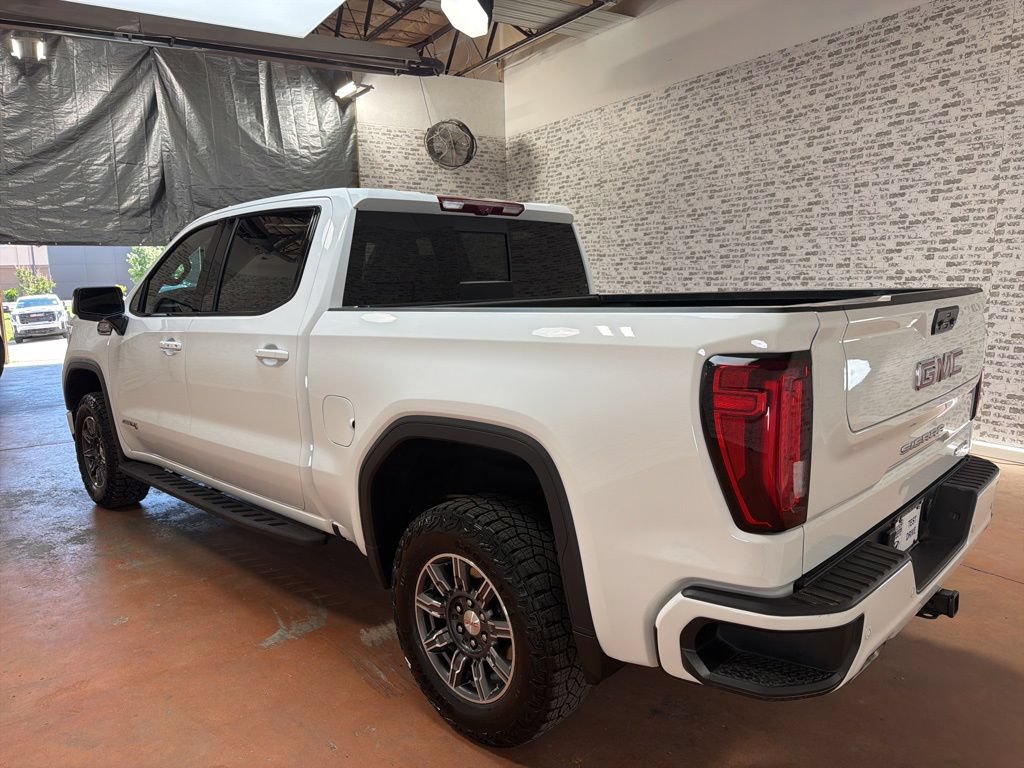 Used 2024 GMC Sierra 1500 AT4 w/ Technology Package AWD/4WD image 5