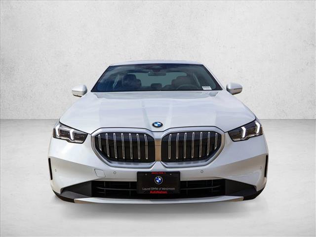 Used 2026 BMW 530i xDrive w/ Premium Package AWD/4WD image 2