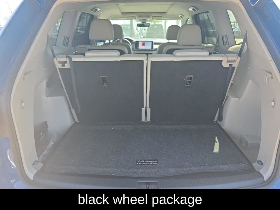 Used 2025 Volkswagen Atlas SE w/ Panoramic Sunroof Package image 8