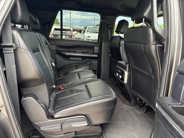 Used 2020 Ford Expedition Max XLT w/ Equipment Group 202A AWD/4WD image 13