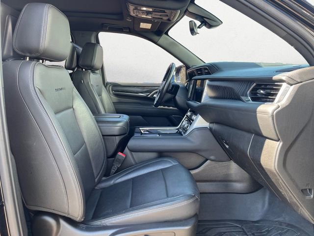 Used 2021 GMC Yukon Denali w/ Denali Ultimate Package image 16