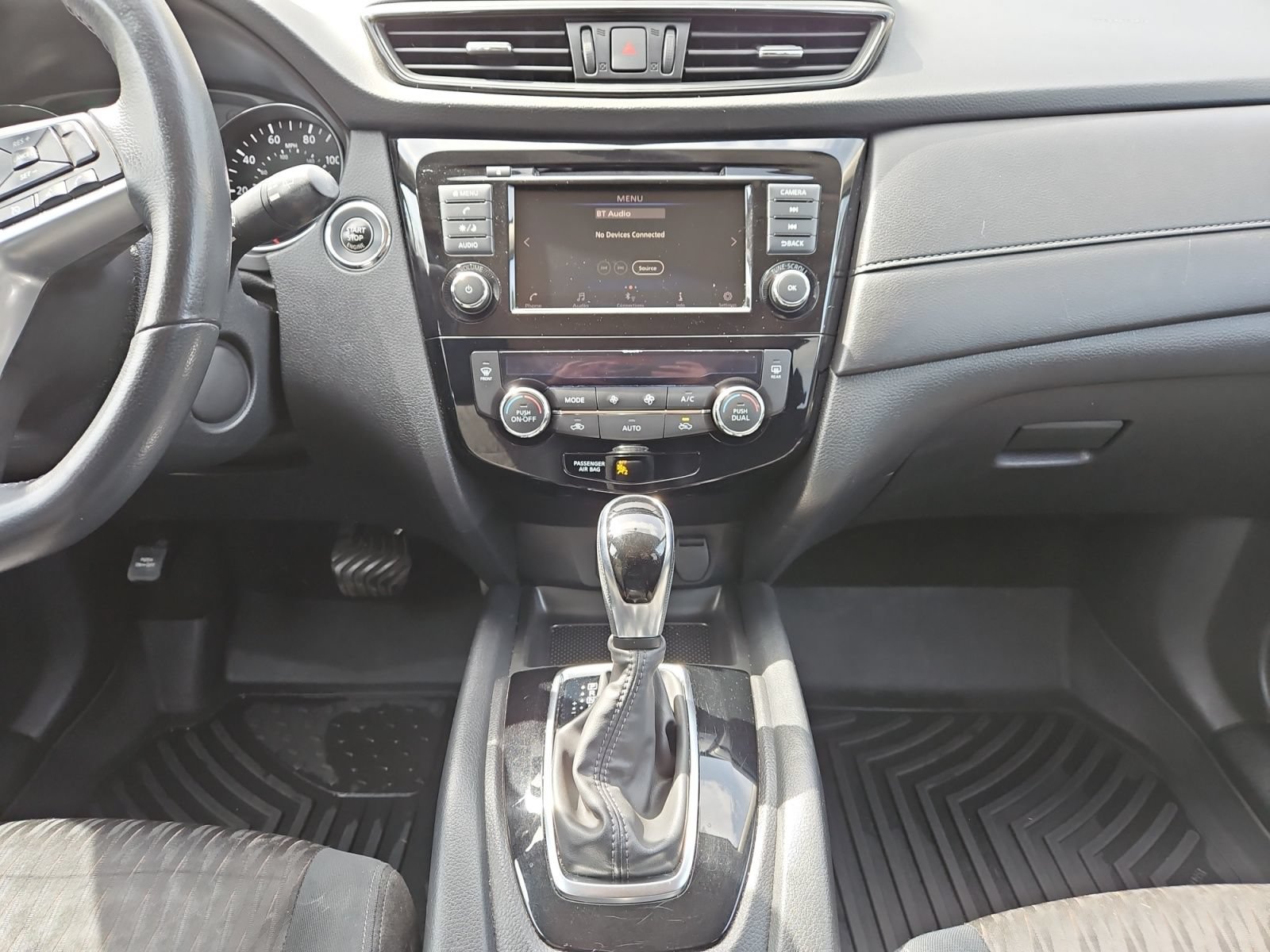 Used 2018 Nissan Rogue SV AWD/4WD image 11