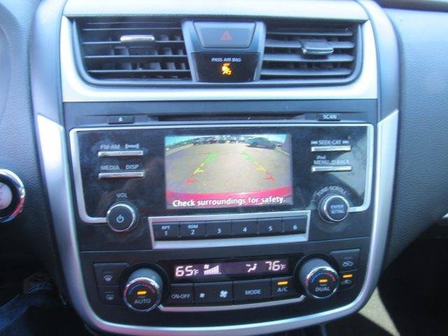Used 2017 Nissan Altima 2.5 SV FWD image 18