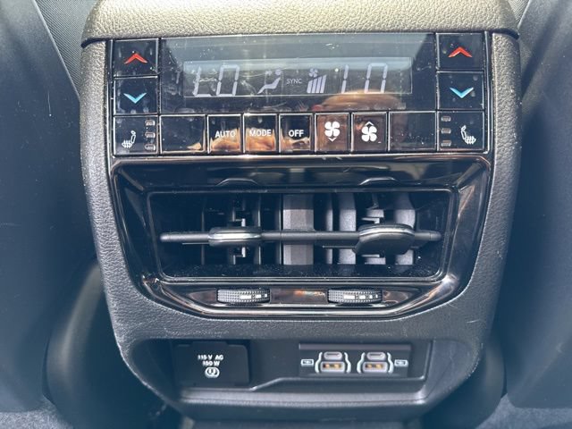 Used 2021 Jeep Grand Cherokee L Overland w/ Luxury Tech Group IV AWD/4WD image 29