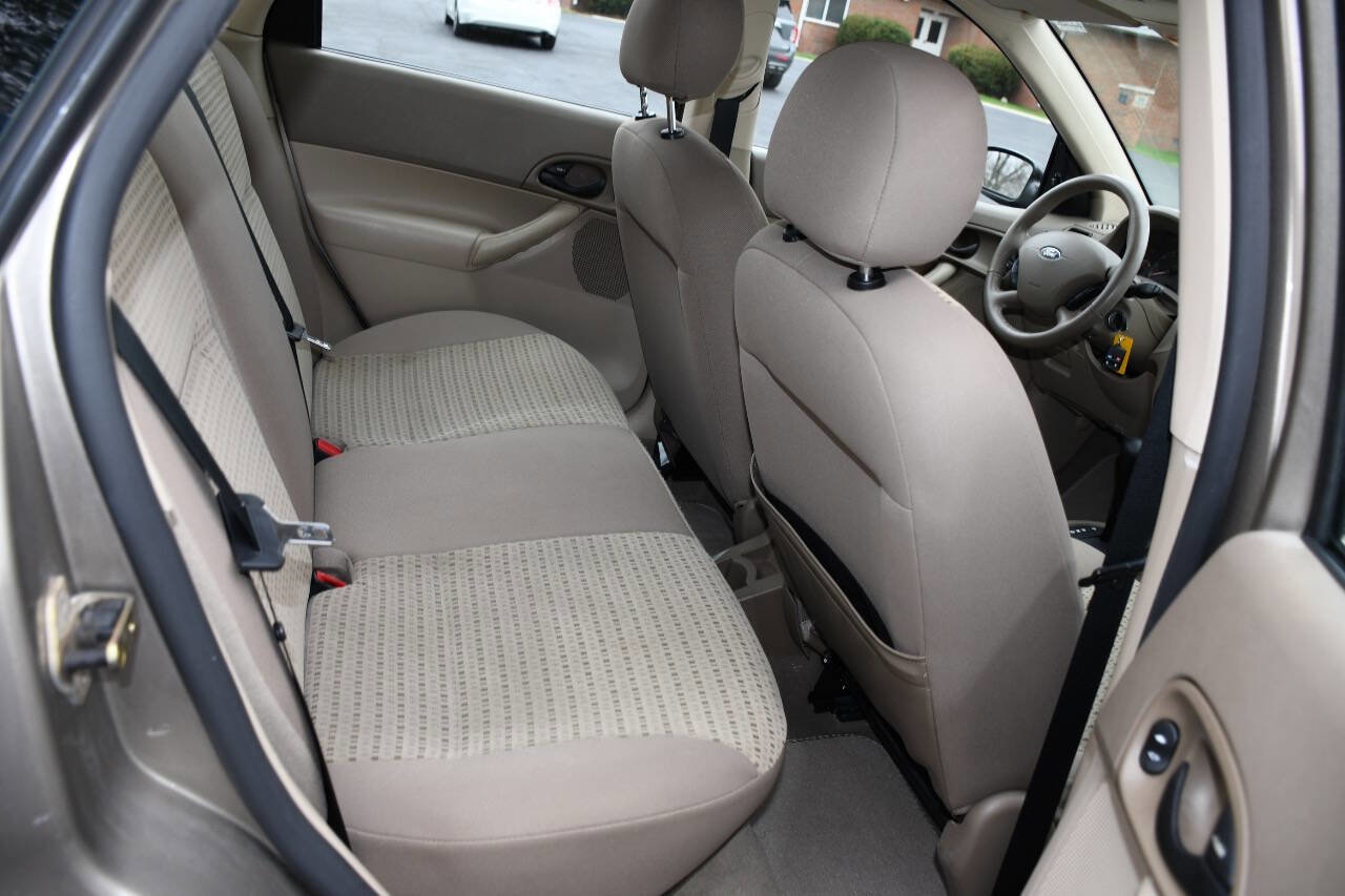 Used 2005 Ford Focus SES image 19