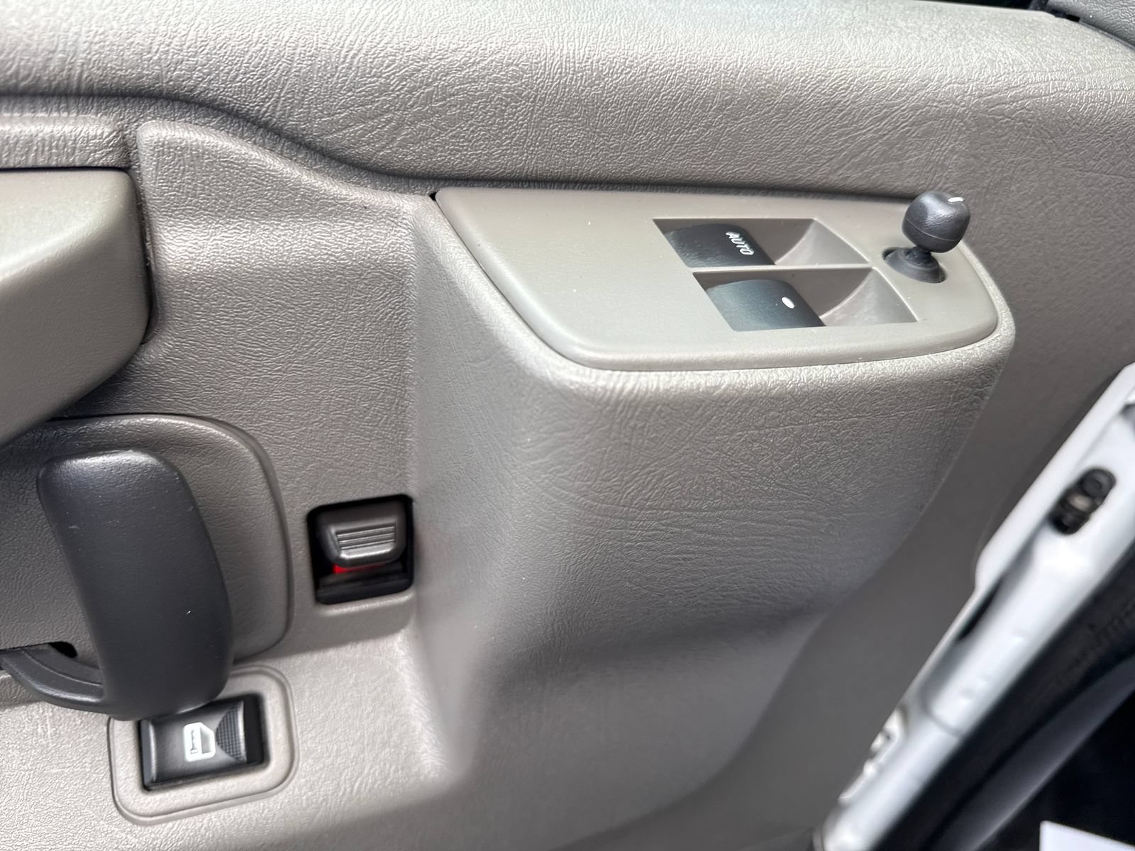 Used 2022 Chevrolet Express 2500 w/ Driver Convenience Package RWD image 11