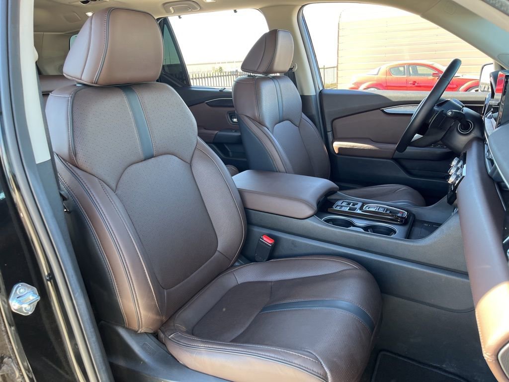 Used 2025 Honda Pilot Elite image 29