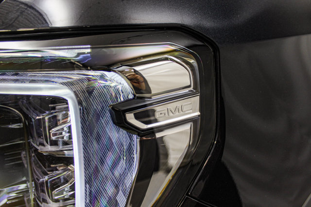Certified 2024 GMC Yukon AT4 w/ Technology Package AWD/4WD image 34