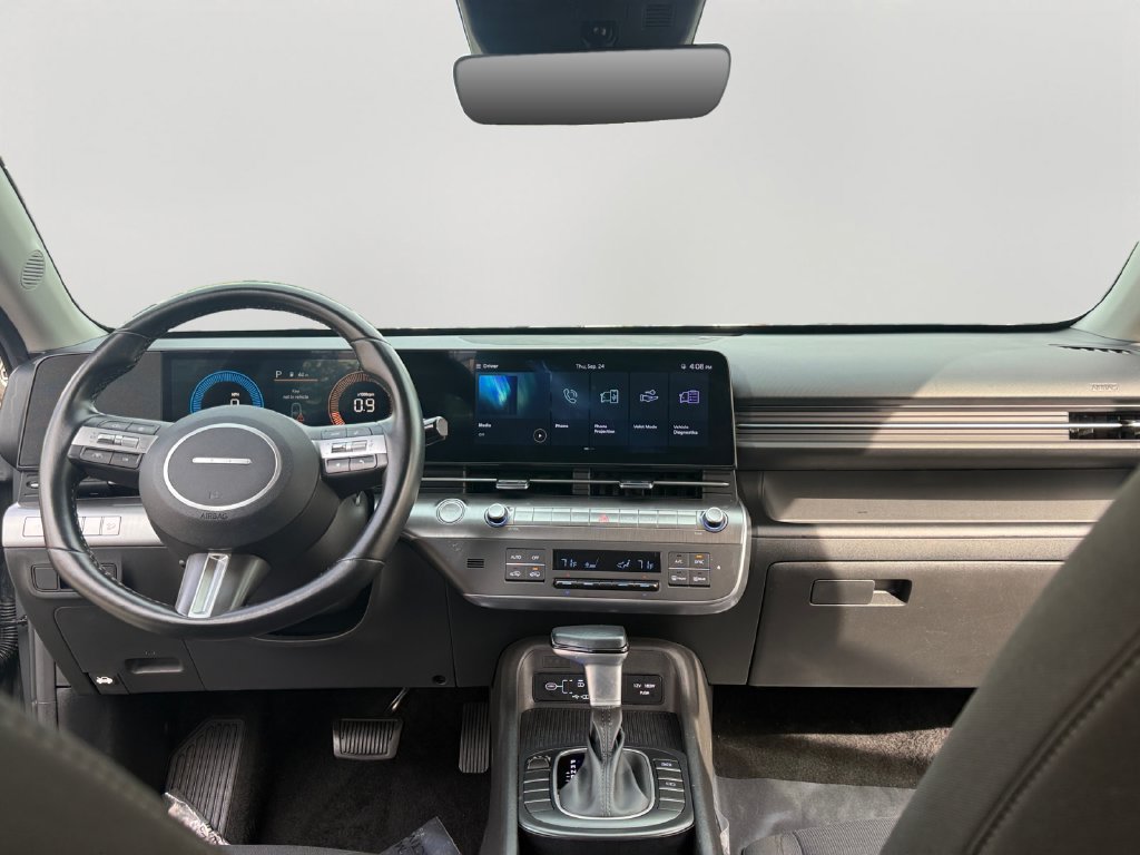 Used 2025 Hyundai Kona SEL FWD image 10