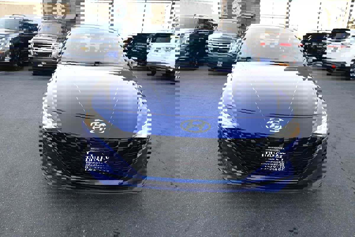 Used 2021 Hyundai Elantra SEL image 3