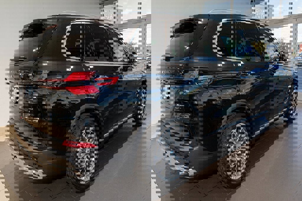 New 2026 BMW X5 xDrive40i w/ Premium Package image 5