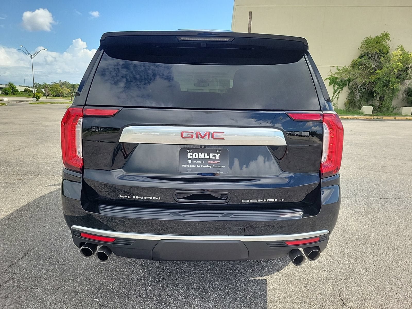 Certified 2023 GMC Yukon XL Denali RWD image 9