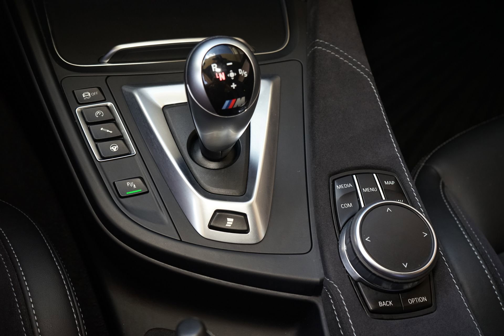 Used 2020 BMW M4 CS w/ Executive Package image 22