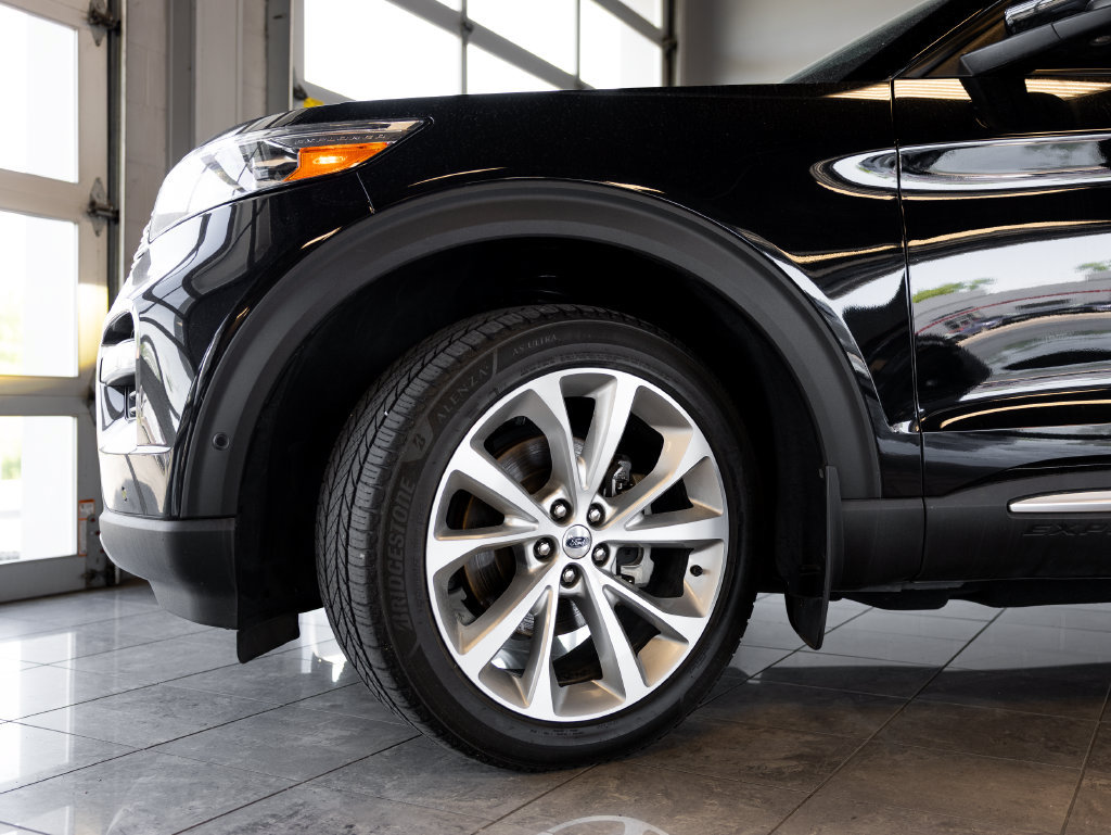 Used 2022 Ford Explorer Platinum w/ Equipment Group 601A AWD/4WD image 7