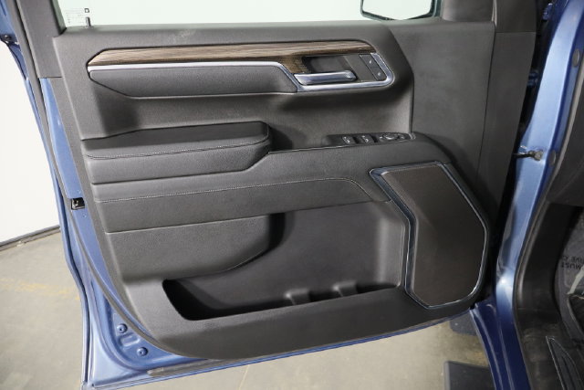 Used 2024 Chevrolet Silverado 1500 LT AWD/4WD image 17