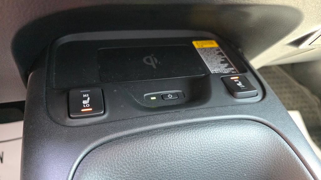 Used 2025 Toyota Corolla XLE FWD image 34