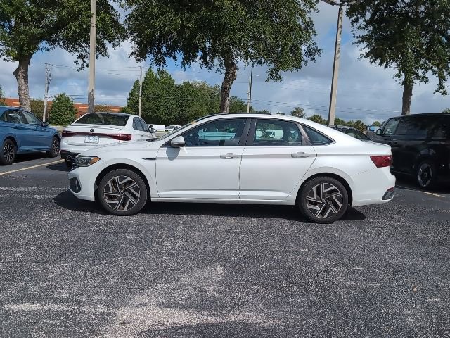 Used 2023 Volkswagen Jetta SEL FWD image 3