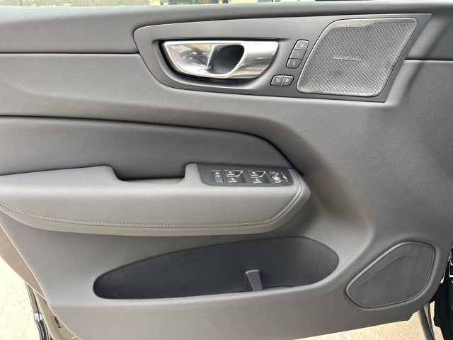 New 2026 Volvo XC60 T8 Ultra w/ Climate Package image 12