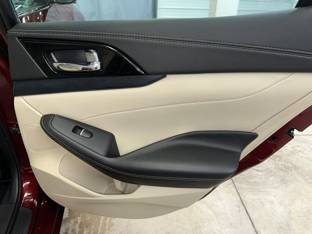 Used 2021 Nissan Maxima Platinum w/ Sport Mat Group image 25