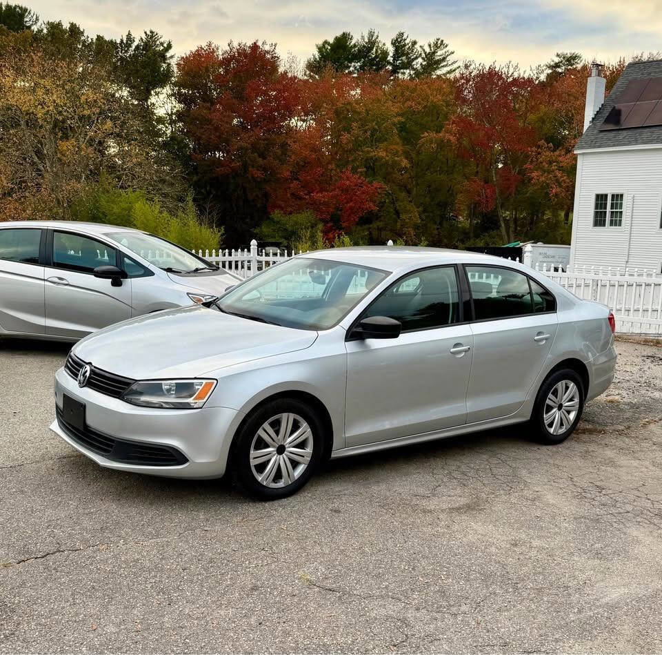 Used 2011 Volkswagen Jetta S image 1