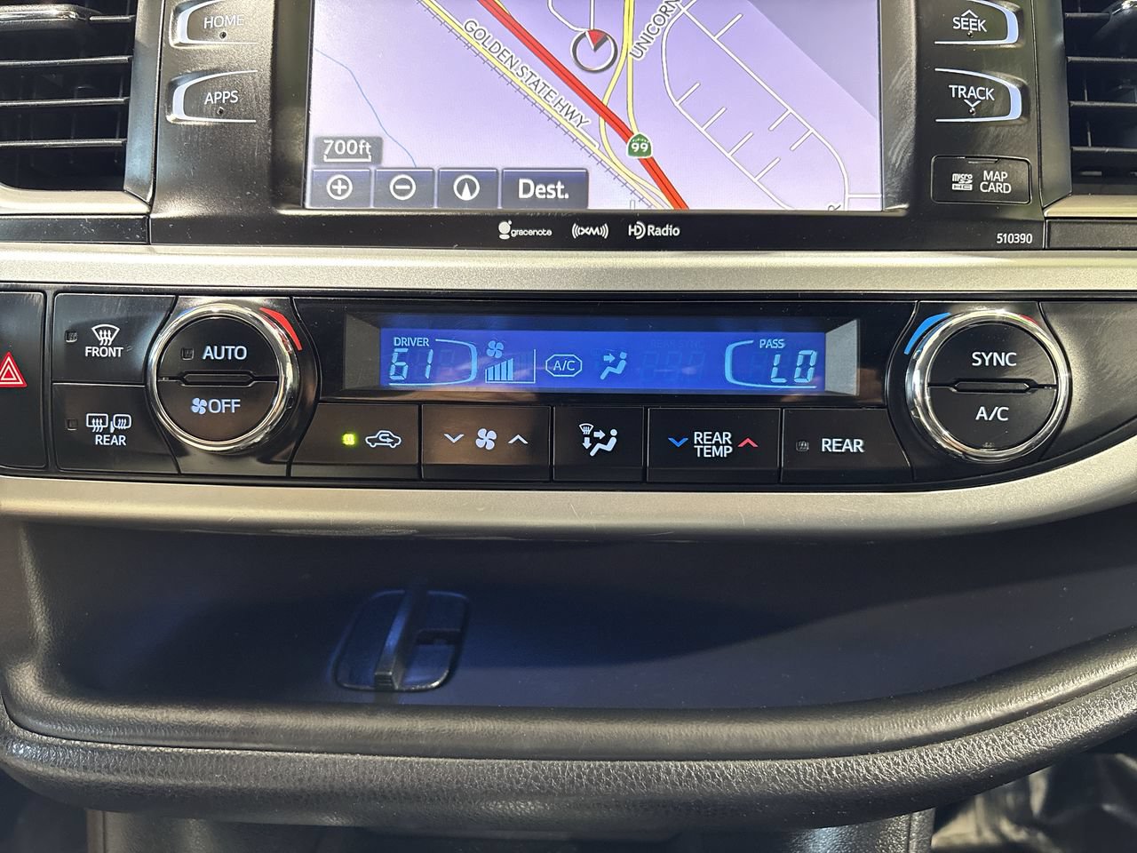 Certified 2019 Toyota Highlander SE FWD image 19