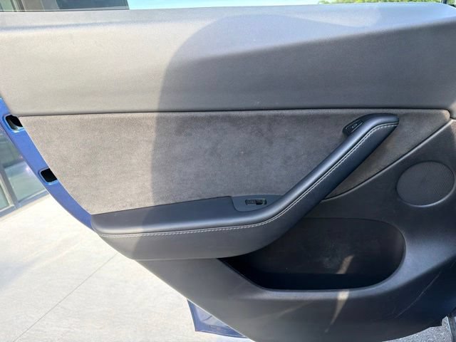 Used 2021 Tesla Model Y Long Range AWD/4WD image 20