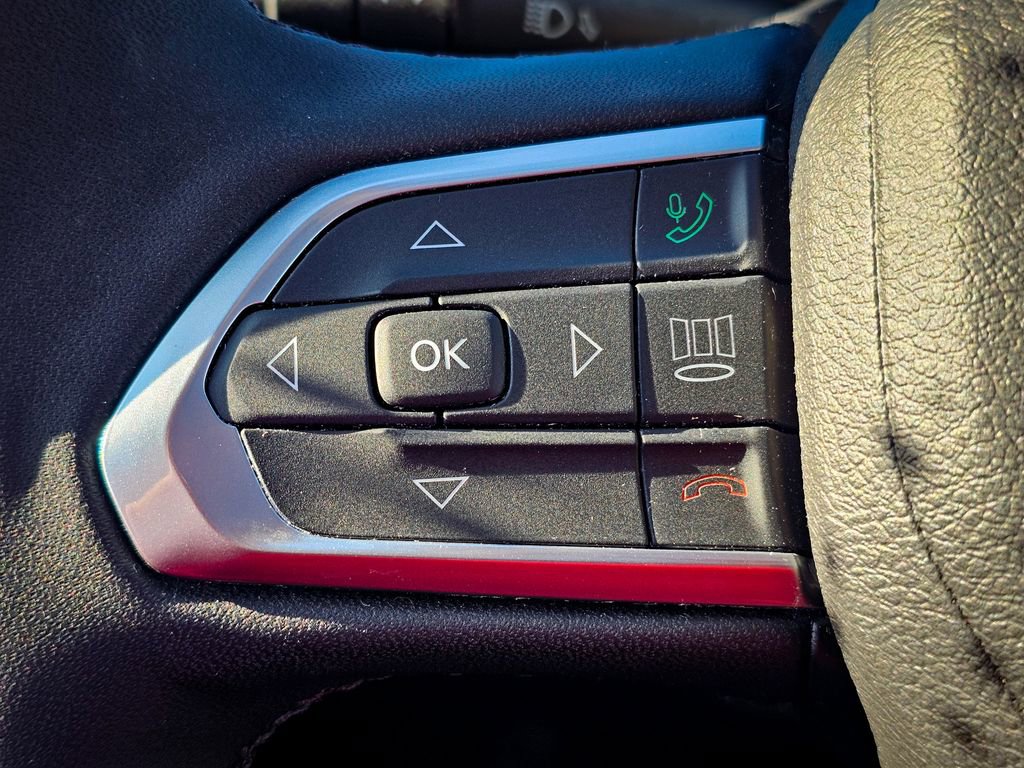 Certified 2024 Jeep Compass Limited w/ High Altitude Package image 20