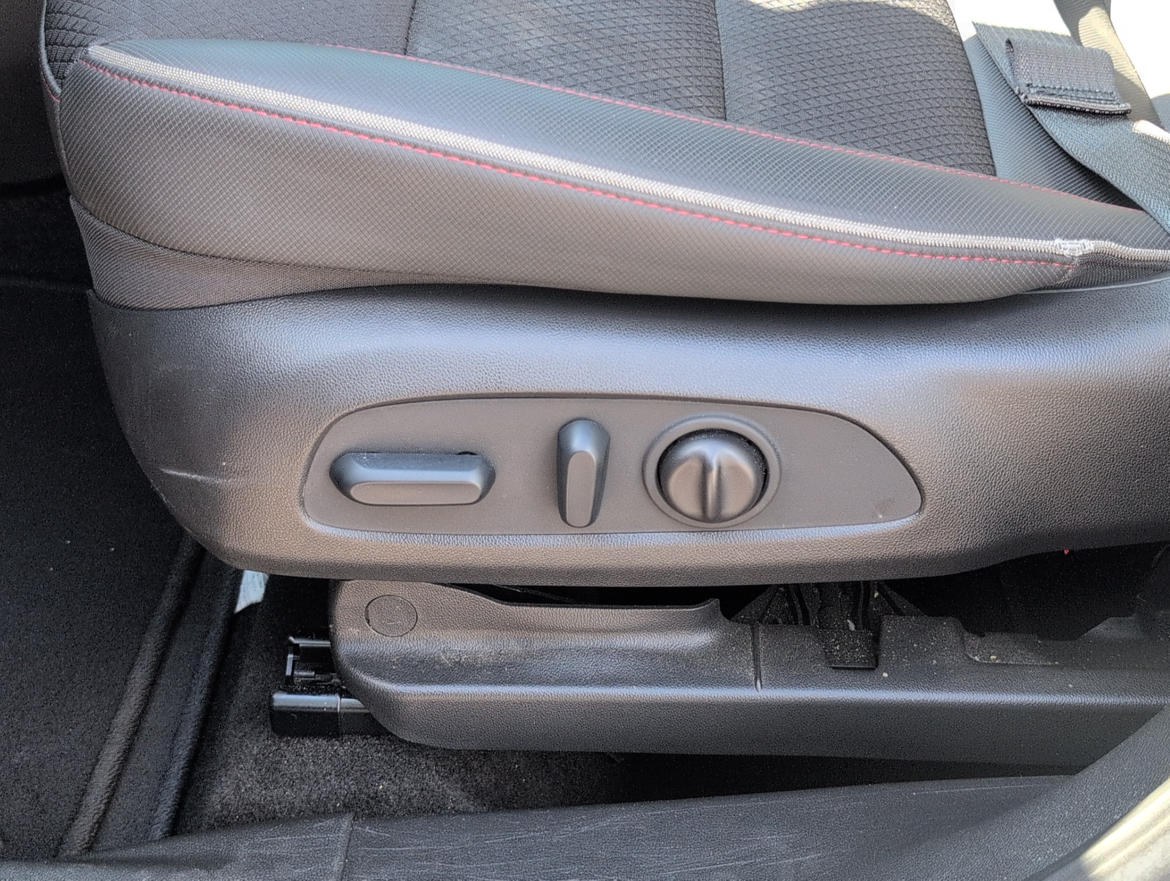 Used 2023 Chevrolet TrailBlazer RS w/ Convenience Package FWD image 14