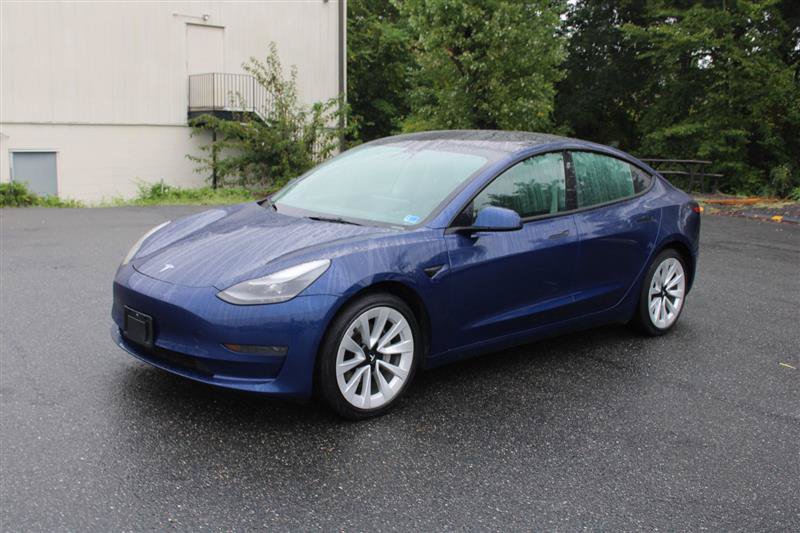 Used 2022 Tesla Model 3 Standard Range RWD image 3