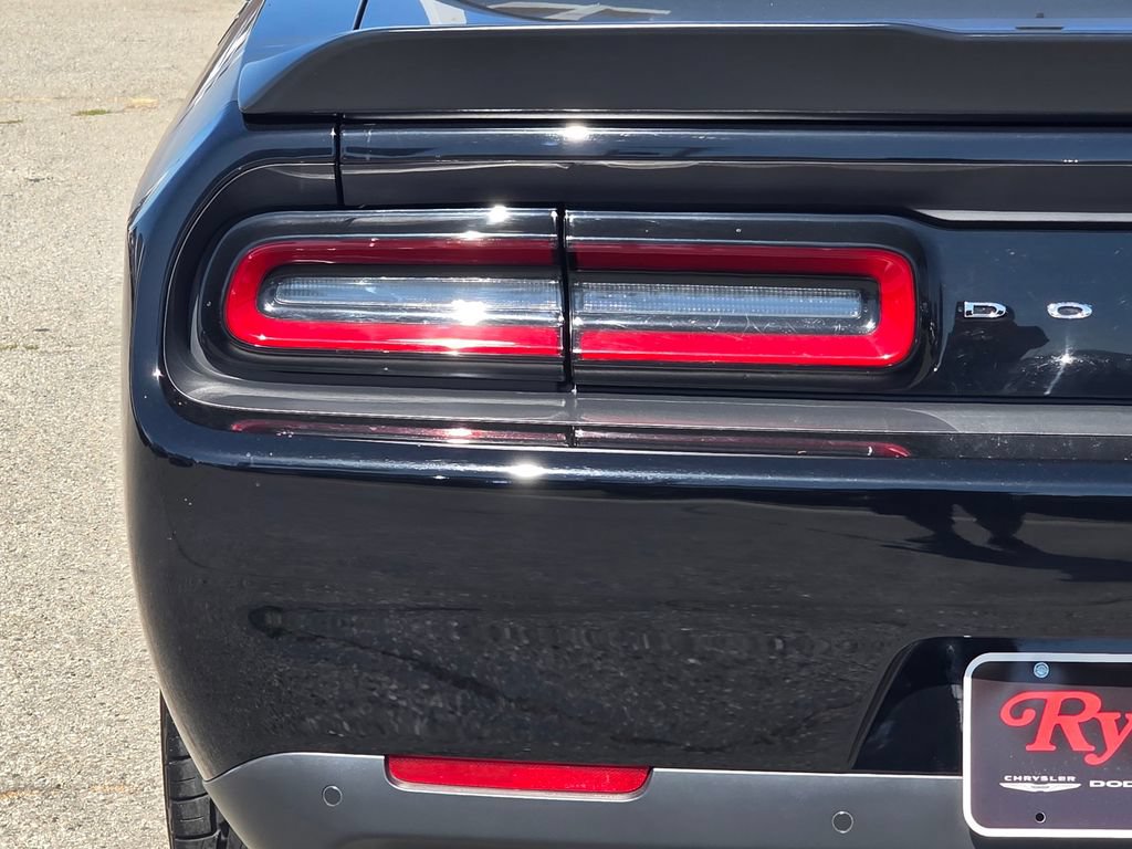 Used 2018 Dodge Challenger R/T Scat Pack RWD image 8