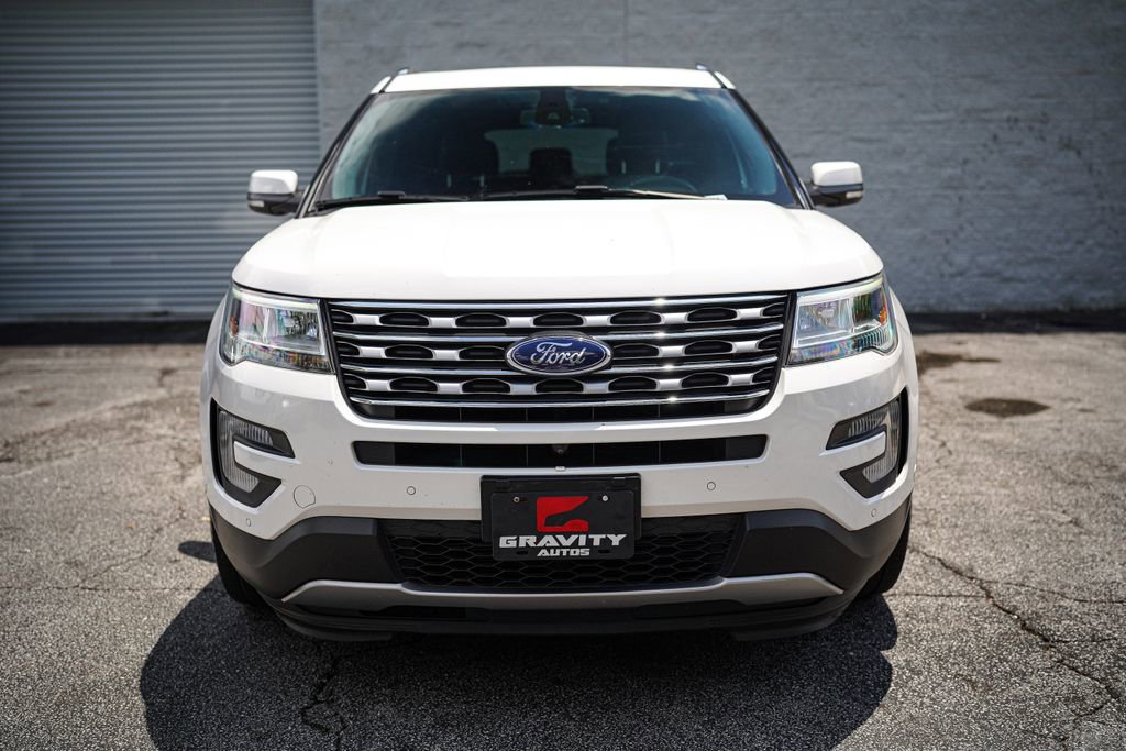 Used 2017 Ford Explorer Limited w/ Equipment Group 301A AWD/4WD image 5