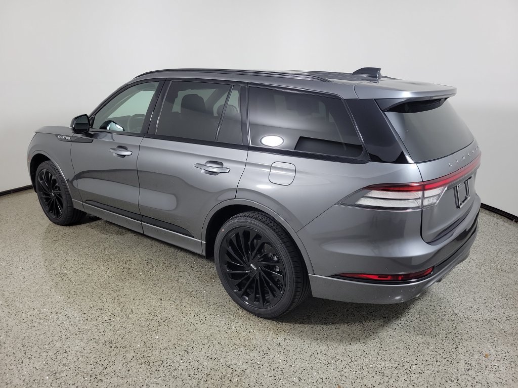 New 2027 Lincoln Aviator Reserve w/ Luxury Package AWD/4WD image 3