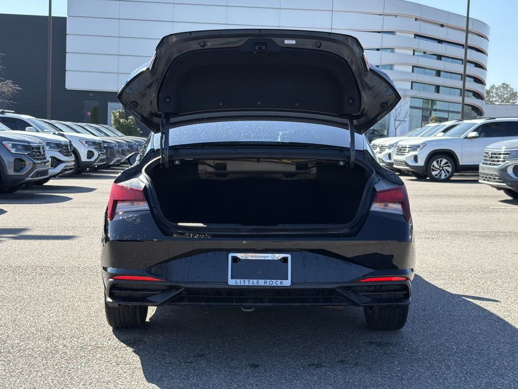 Used 2023 Hyundai Elantra SEL image 15