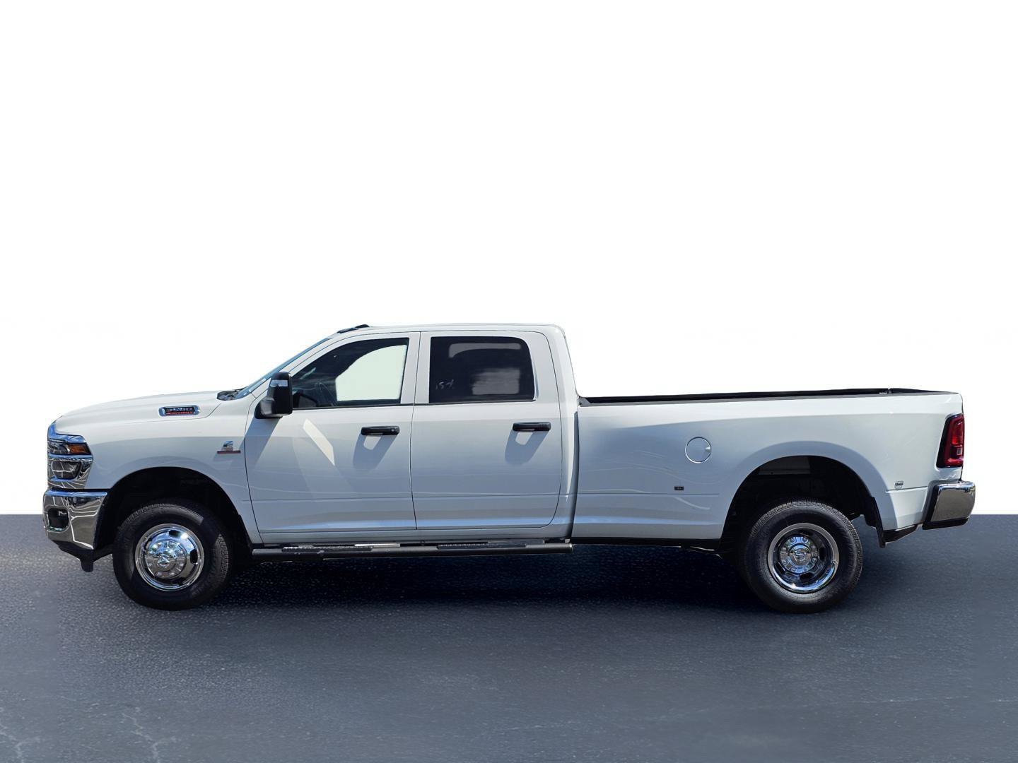 New 2026 RAM 3500 Tradesman AWD/4WD image 15