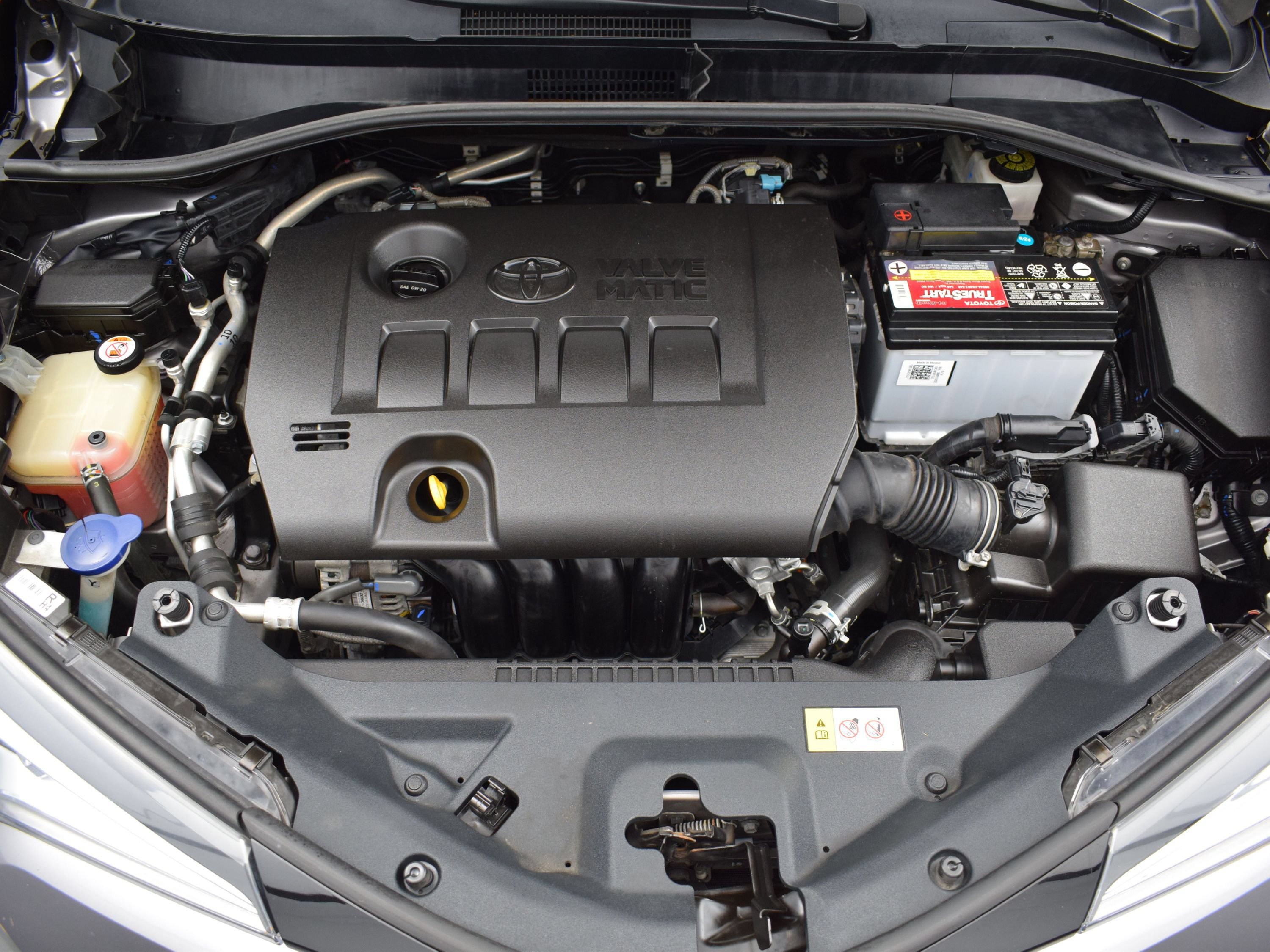 Used 2018 Toyota C-HR XLE FWD image 9
