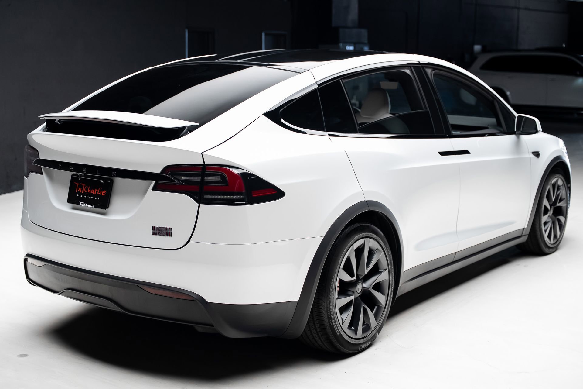 Used 2023 Tesla Model X Plaid image 31