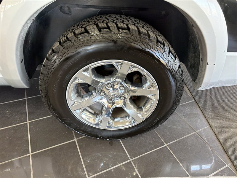 Used 2016 RAM 1500 Laramie RWD image 31