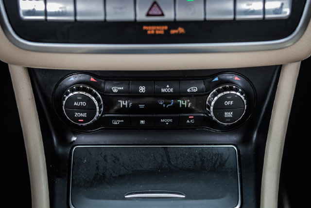 Used 2019 Mercedes-Benz GLA 250 4MATIC w/ Premium Package image 31