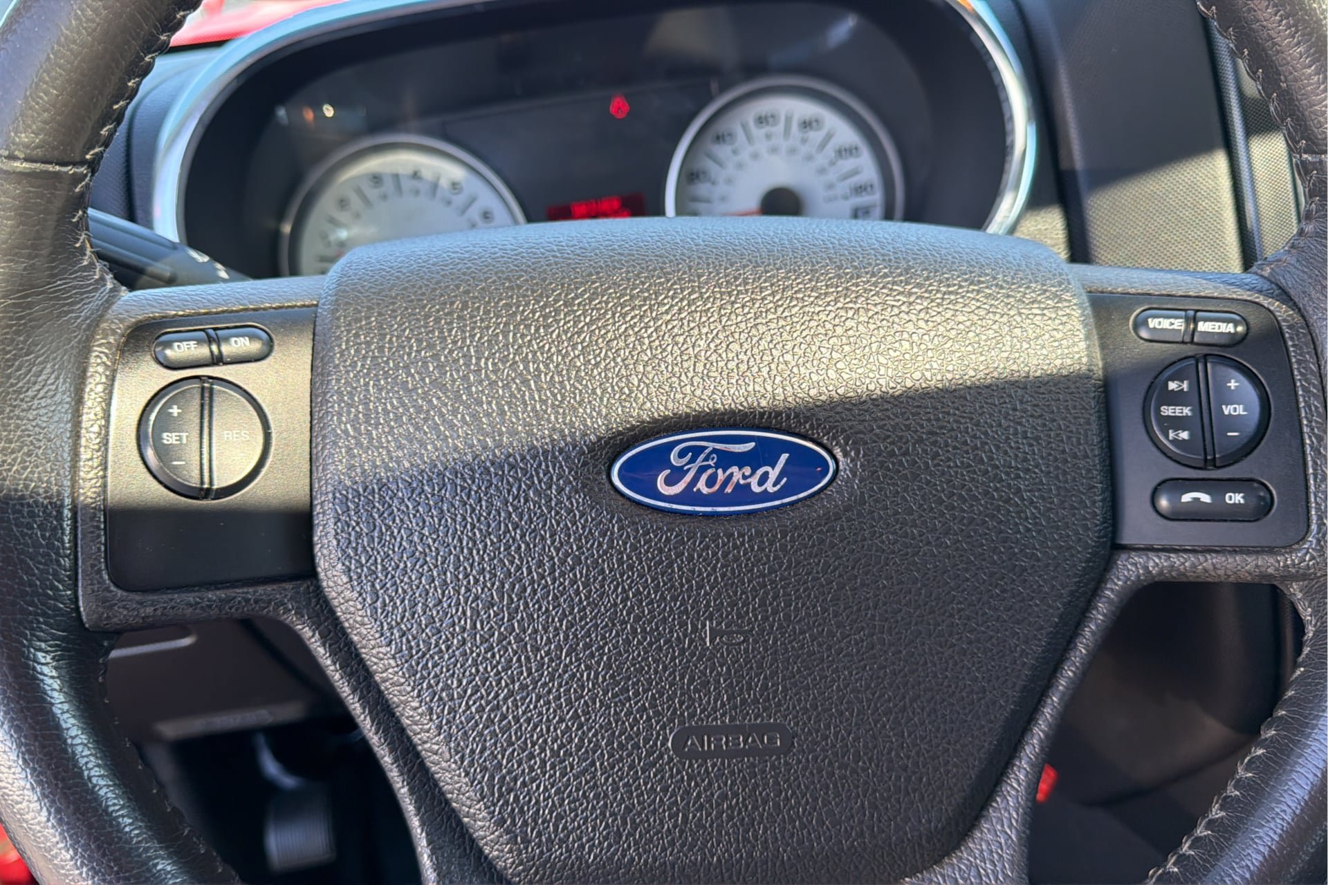 Used 2010 Ford Explorer Sport Trac XLT AWD/4WD image 23