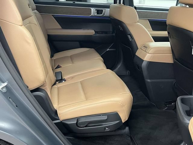 Certified 2025 Hyundai Santa Fe Limited AWD/4WD image 26
