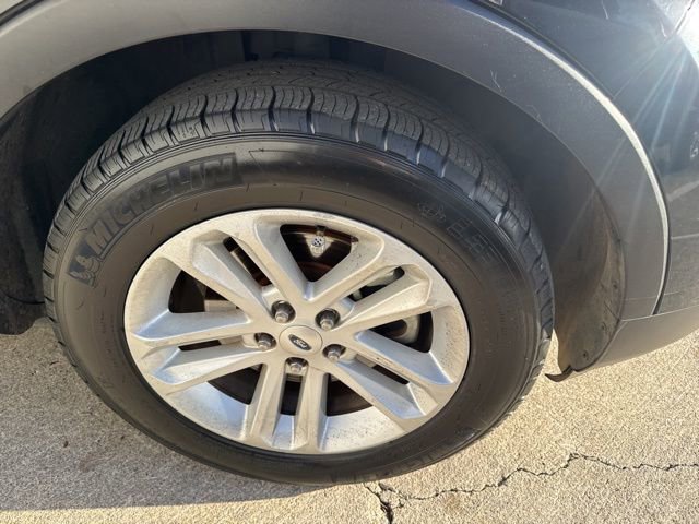 Used 2013 Ford Explorer XLT image 4