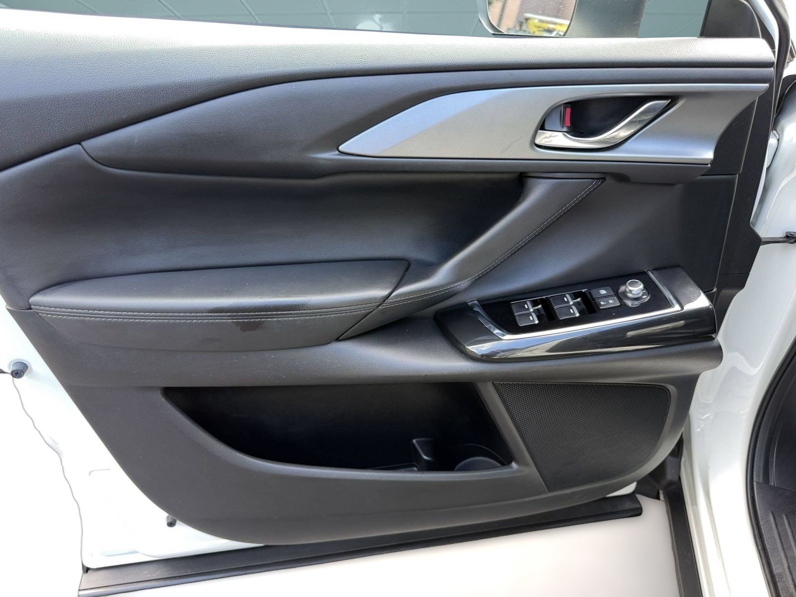 Used 2018 MAZDA CX-9 Touring FWD image 14