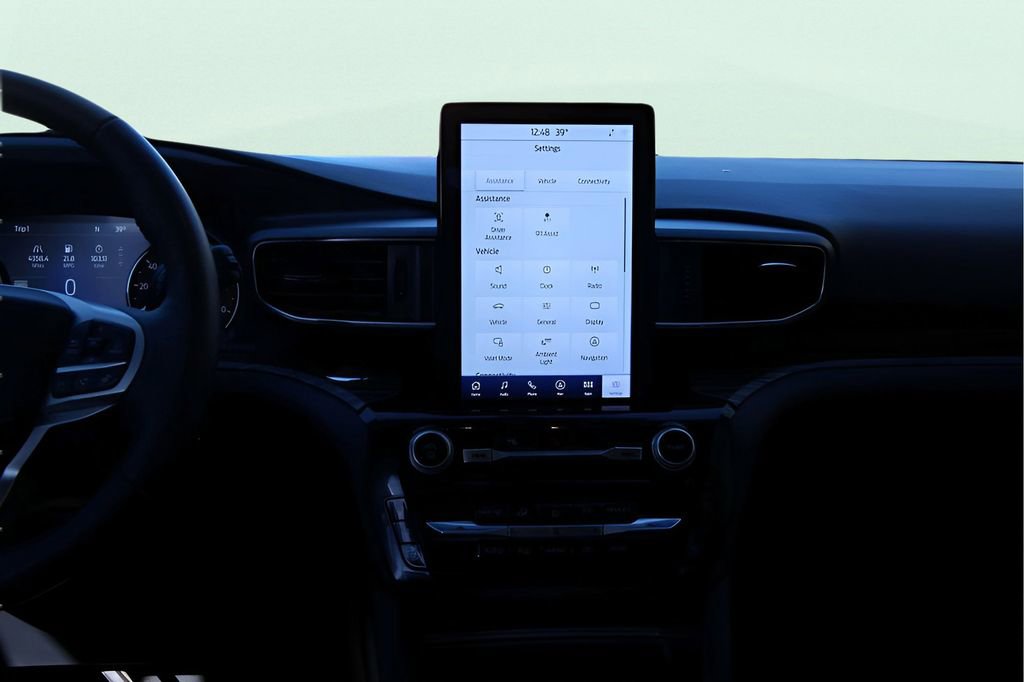 Used 2024 Ford Explorer Limited w/ Limited Technology Package image 17