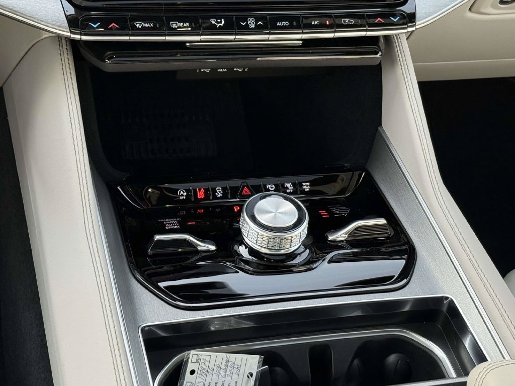 New 2026 Jeep Grand Wagoneer Limited AWD/4WD image 23